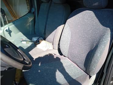 Sedista renault traffic