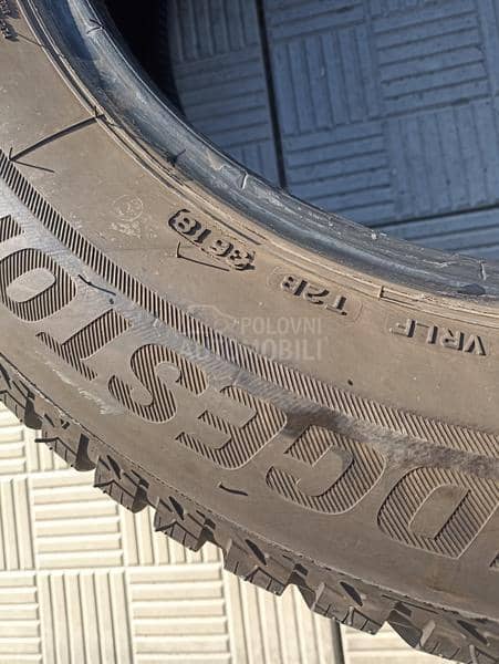 Bridgestone 215/65 R17 Zimska