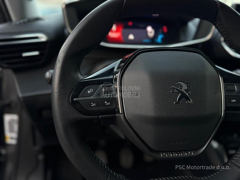 Peugeot 2008 Allure/3DVirtual/Kam