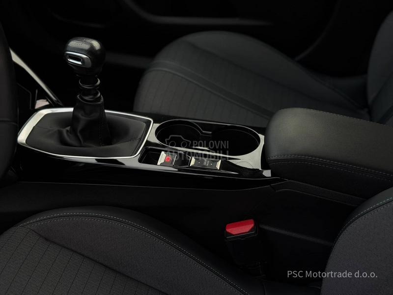 Peugeot 2008 Allure/3DVirtual/Kam