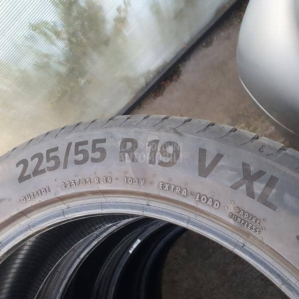 Continental 225/55 R19 Letnja
