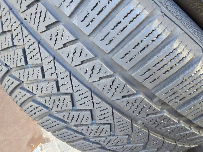 Continental 235/45 R18 Zimska