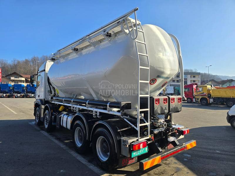 Mercedes Benz Arocs 3245