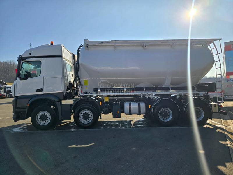 Mercedes Benz Arocs 3245