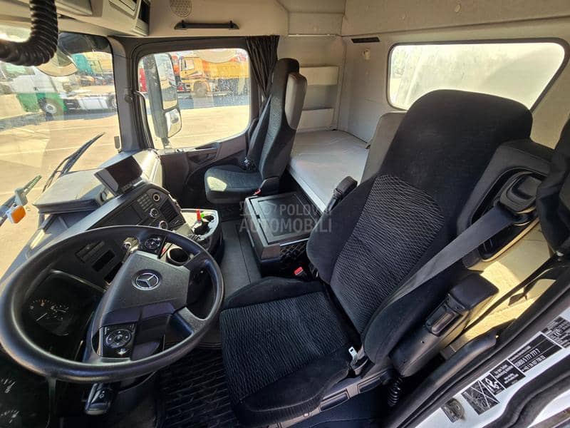 Mercedes Benz Arocs 3245