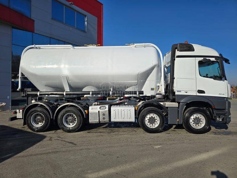 Mercedes Benz Arocs 3245