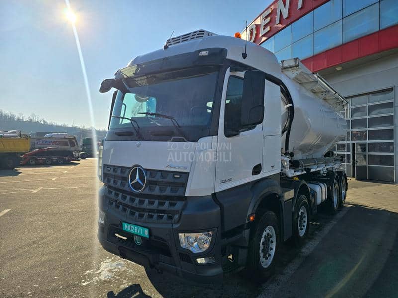 Mercedes Benz Arocs 3245