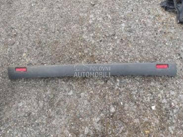 VIVARO ZADNJI BRANIK