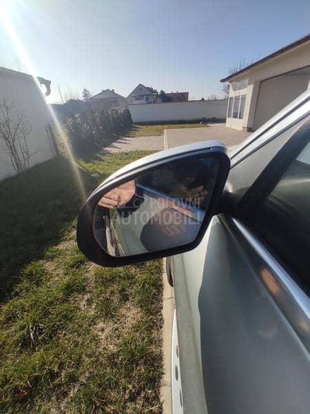 Mercedes Benz GLC 250 Kupljen nov u Srbiji