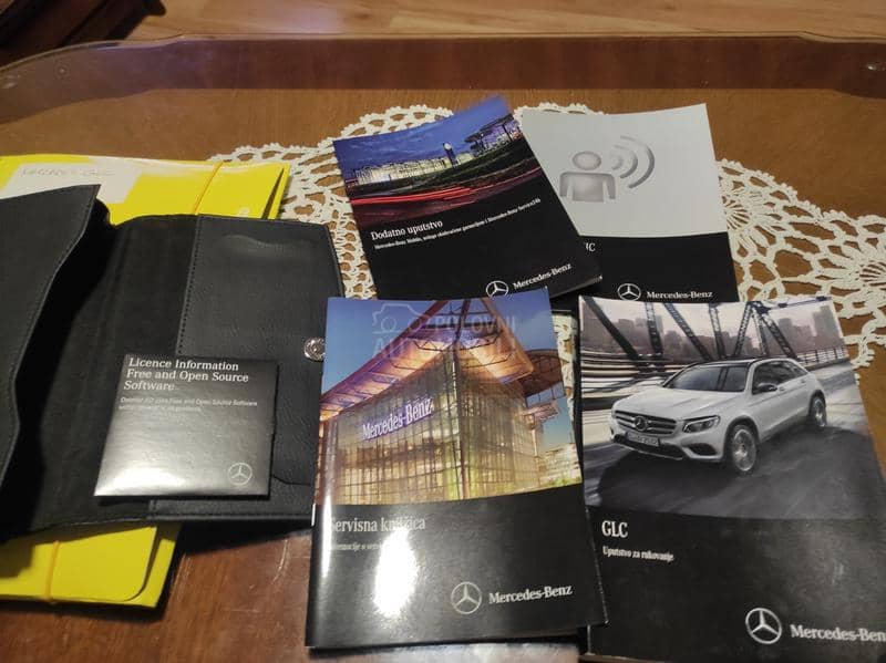 Mercedes Benz GLC 250 Kupljen nov u Srbiji