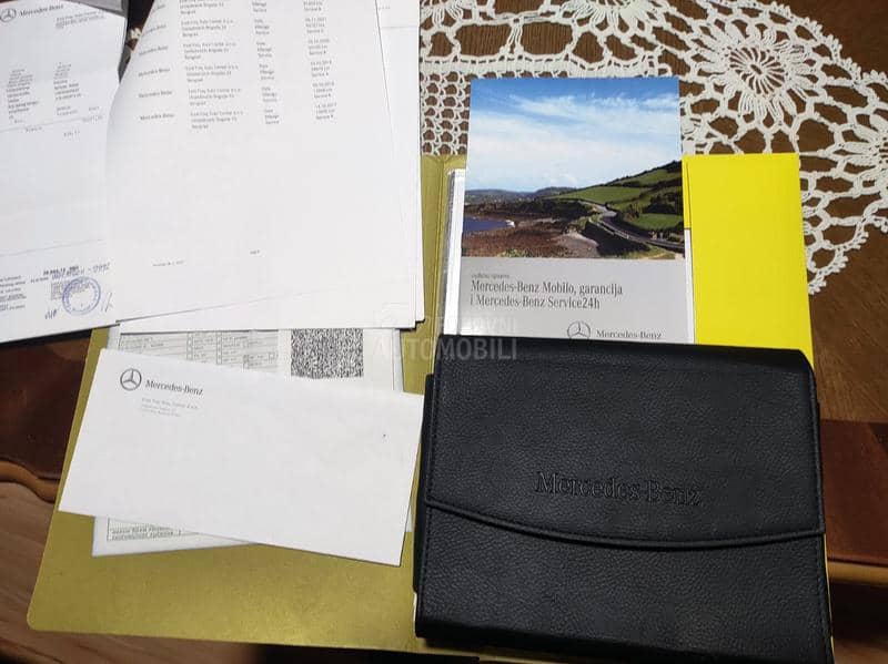 Mercedes Benz GLC 250 Kupljen nov u Srbiji