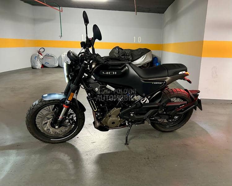 Husqvarna Svartpilen 401