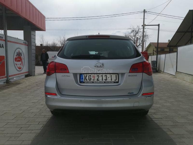 Opel Astra J 1.6 CDTI