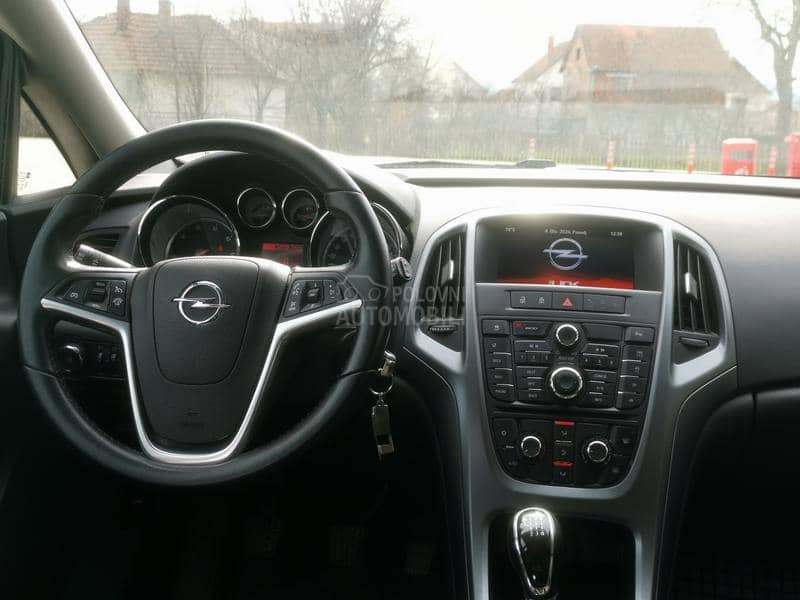 Opel Astra J 1.6 CDTI