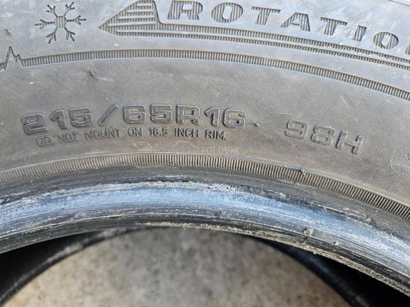 Dunlop 215/65 R16 Zimska