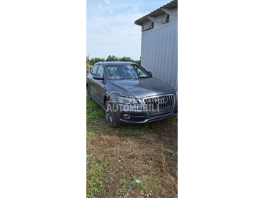 Audi Q5 2010. god. -  kompletan auto u delovima