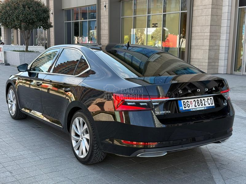 Škoda Superb LAUREN KLEMENT