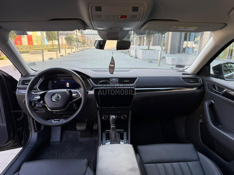 Škoda Superb LAUREN KLEMENT