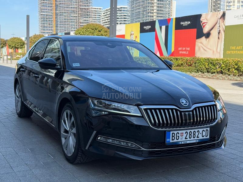 Škoda Superb LAUREN KLEMENT