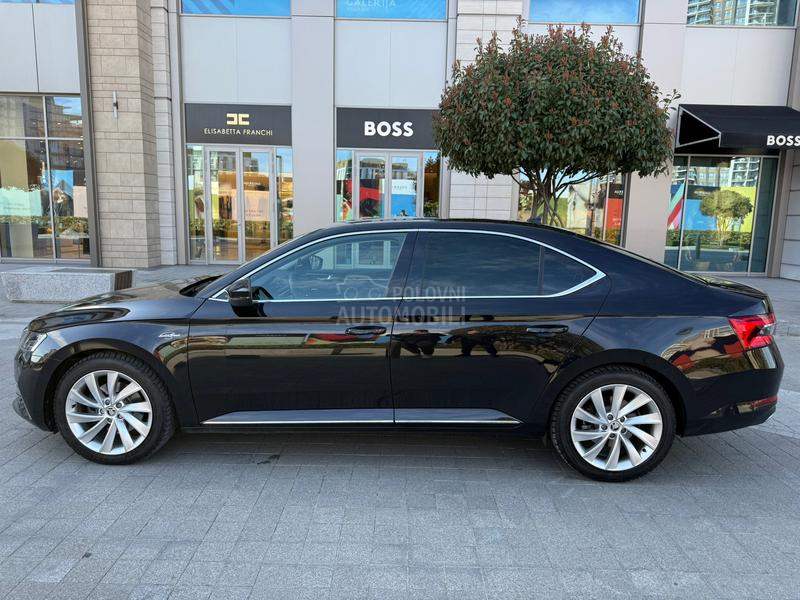 Škoda Superb LAUREN KLEMENT