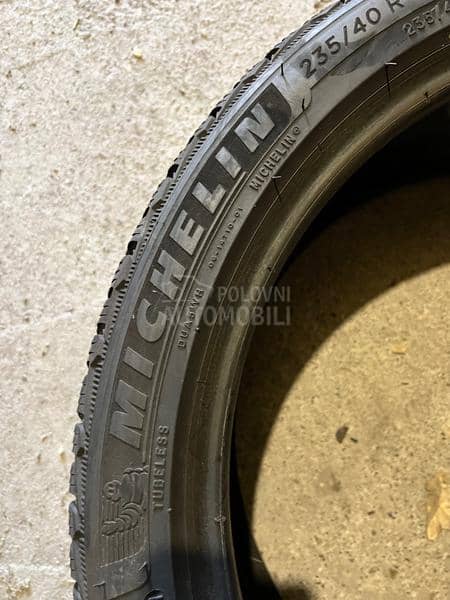 Michelin 235/40 R19 Zimska
