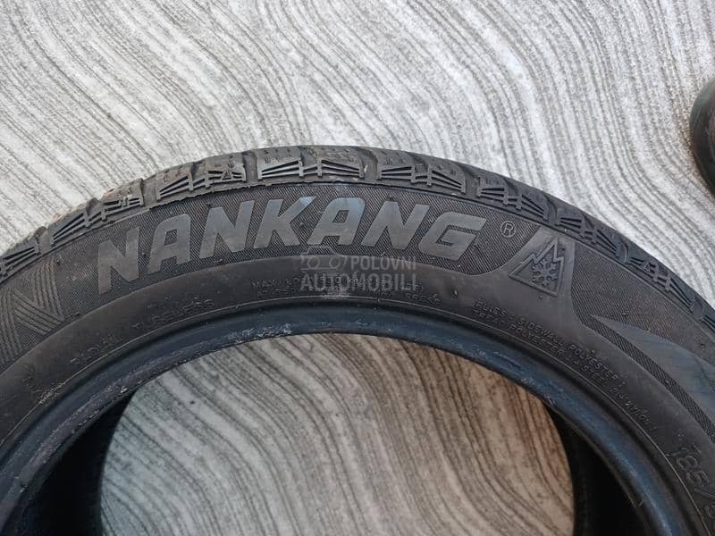 Nankang 185/55 R15 Zimska