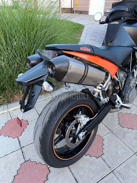 KTM Super duke 990 rest