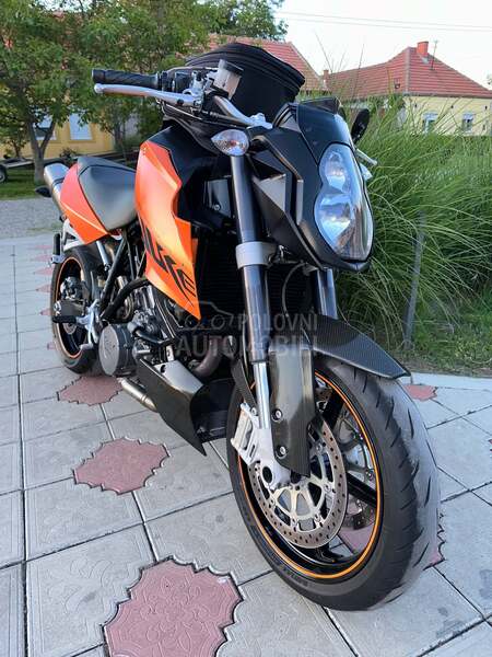 KTM Super duke 990 rest