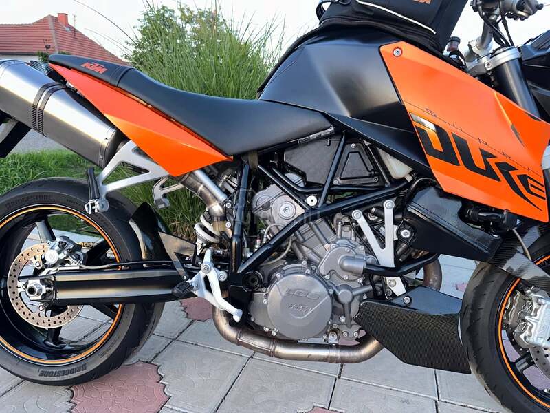 KTM Super duke 990 rest
