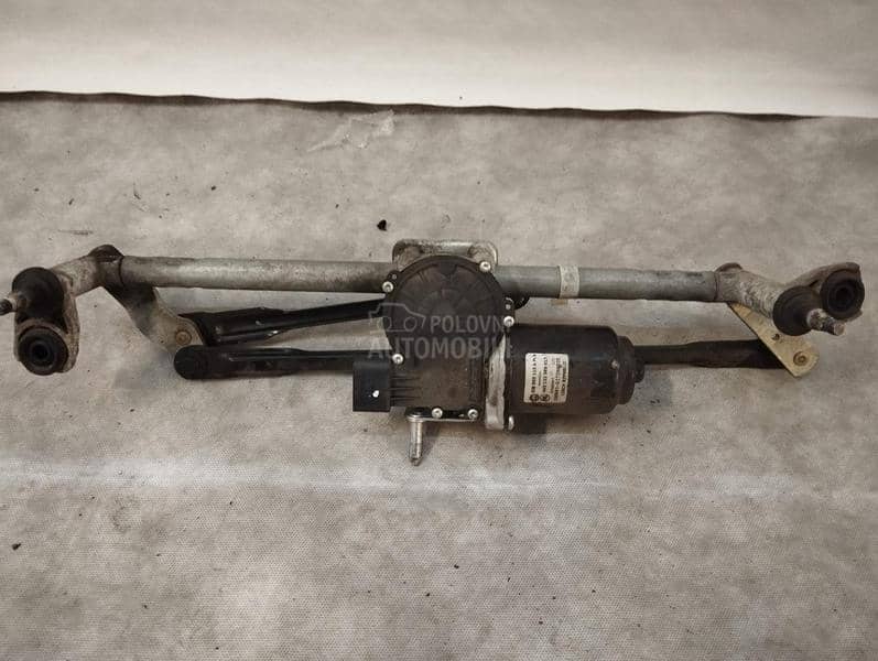Motor prednjih brisaca