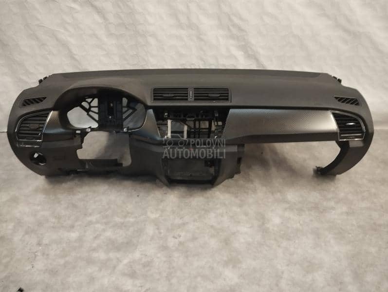 Instrument tabla i airbag