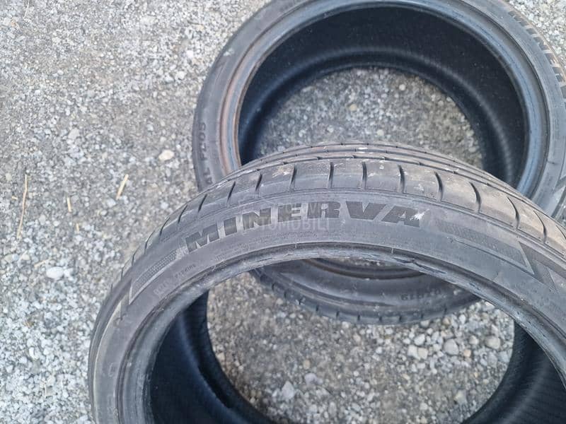 Minerva 235/40 R19 Letnja
