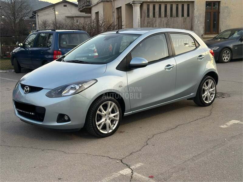 Mazda 2 
