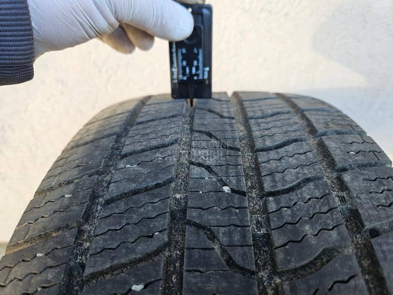 Ostalo 215/45 R16 Zimska