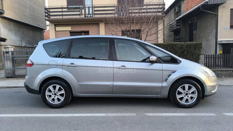 Ford S-Max titanium