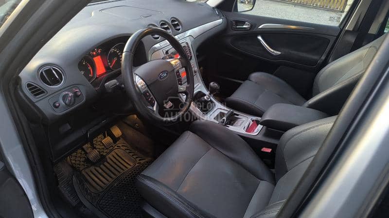 Ford S-Max titanium