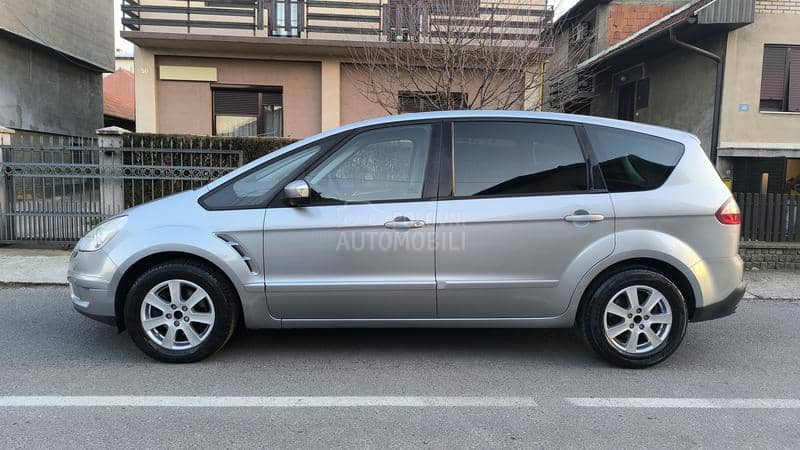 Ford S-Max titanium