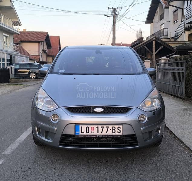 Ford S-Max titanium