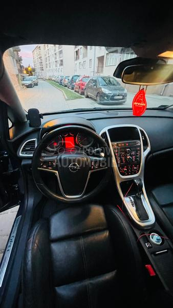 Opel Astra J Sport Tourer