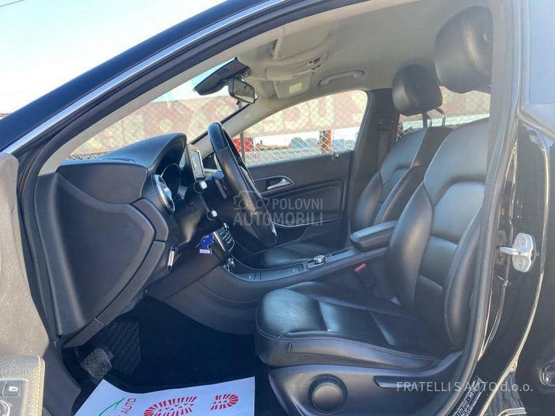 Mercedes Benz CLA 200 MESECNO RATA 243e