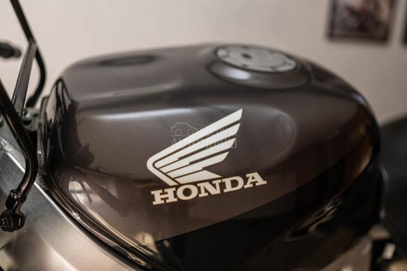 Honda CBR 900 RR SC 28 BLACK