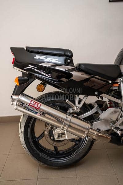 Honda CBR 900 RR SC 28 BLACK