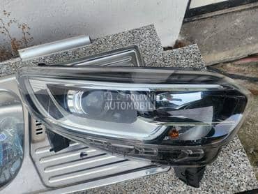 desni far za Renault Kadjar od 2015. do 2023. god.