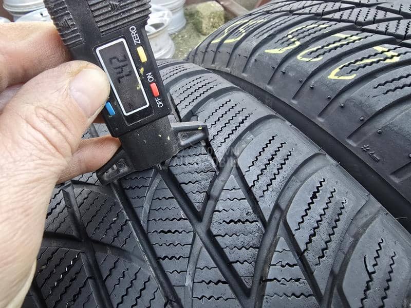 Bridgestone 225/55 R17 Zimska