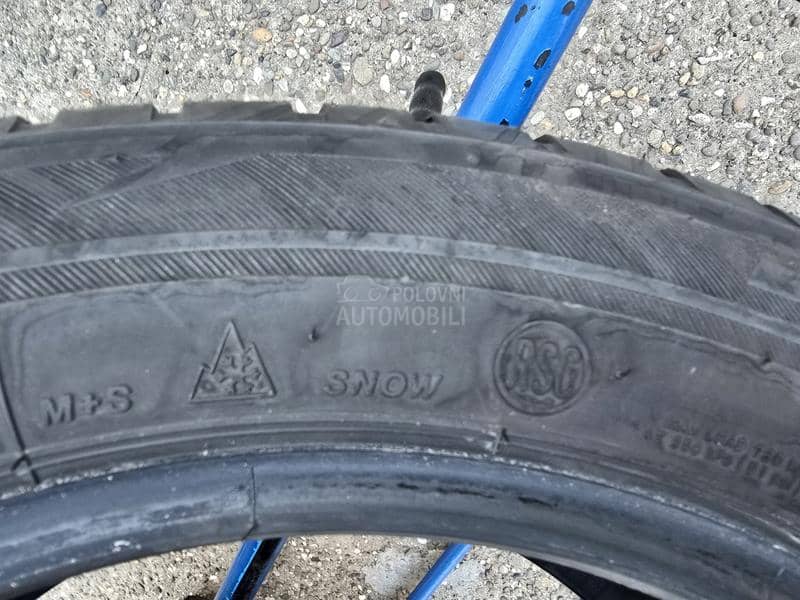 Bridgestone 225/55 R17 Zimska