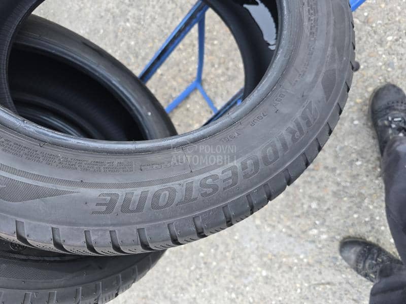Bridgestone 225/55 R17 Zimska