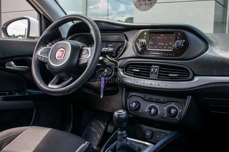 Fiat Tipo HB