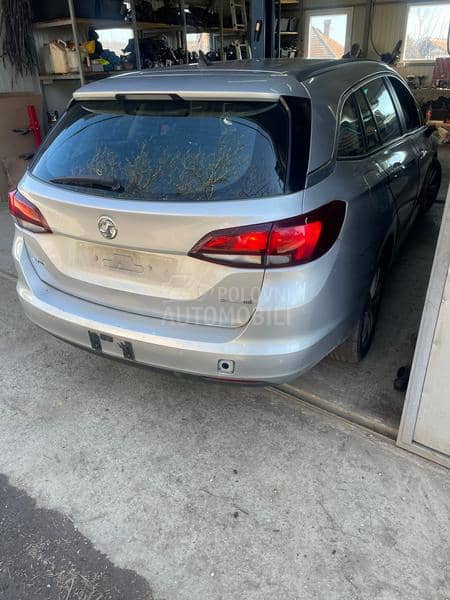 Opel Astra K 1.6cdt 2017. god. -  kompletan auto u delovima