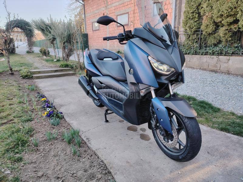 Yamaha xmax