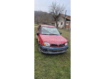 Nissan Micra 2001. god. -  kompletan auto u delovima